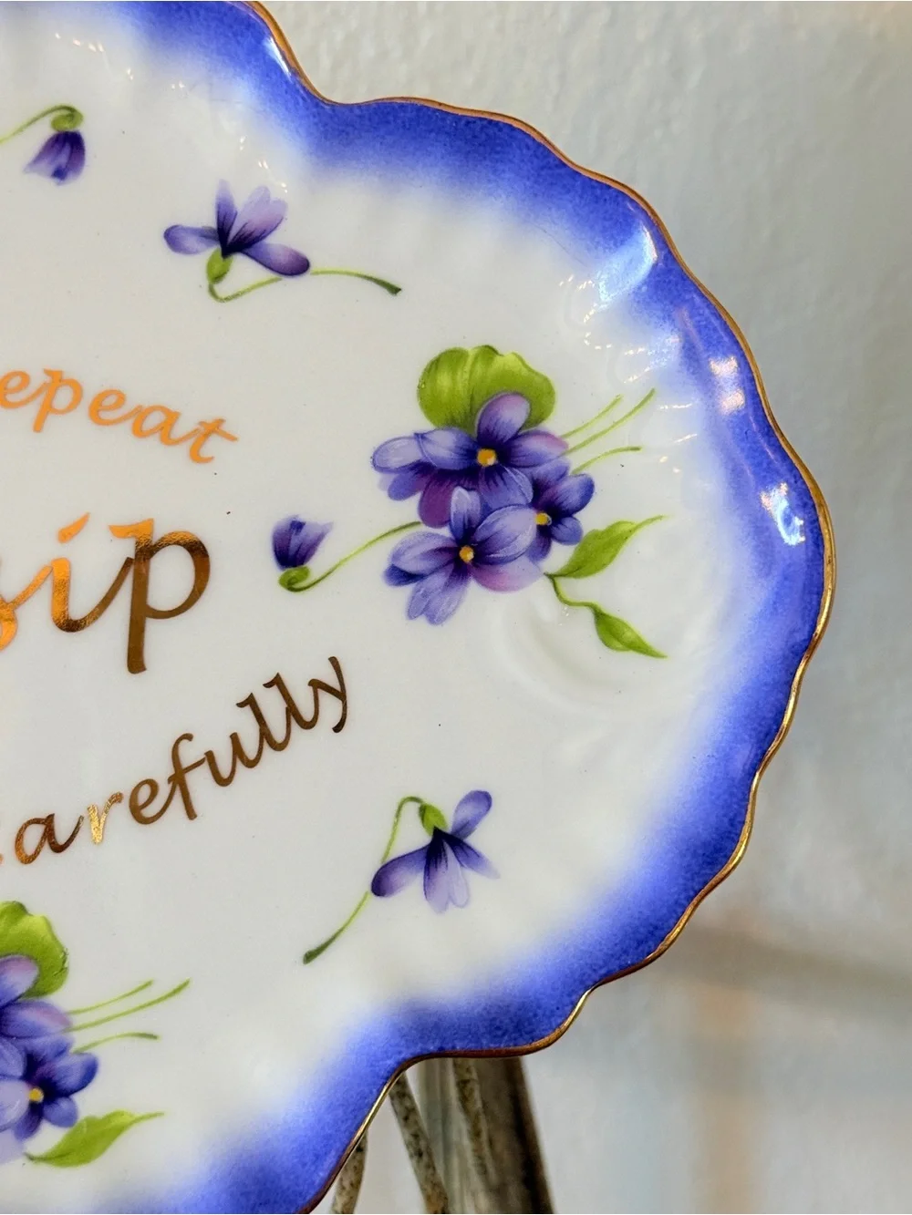 Vintage Humorous Porcelain Wall Plate – Purple Violets – “I Never Repeat Gossip”